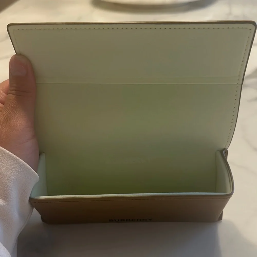 AUTHENTIC BURBERRY Sunglasses